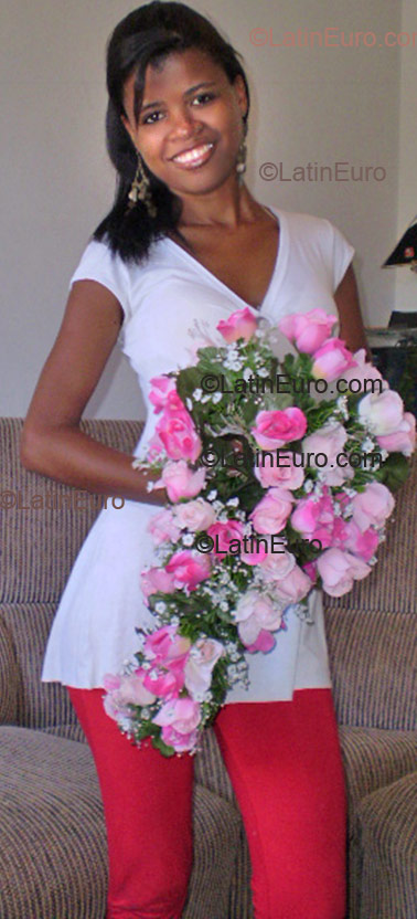 Date this gorgeous Brazil girl Ana from Tres  Coracoes B1399