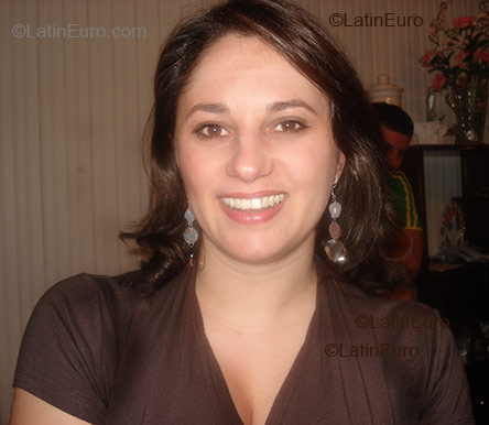 Date this sensual Brazil girl Nadja from Balneario Camboriu BR6191