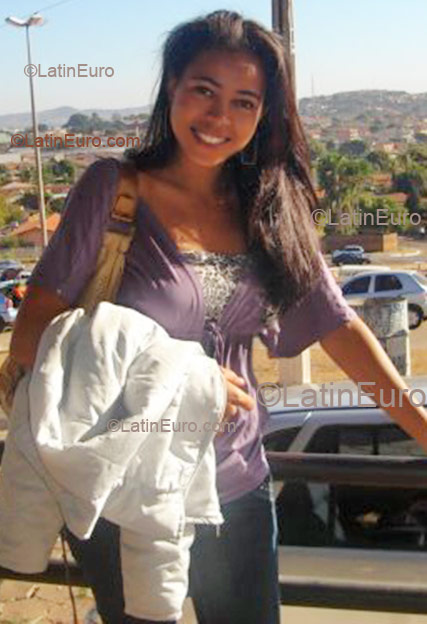 Date this hard body Brazil girl Sueli from Araguaina B1417