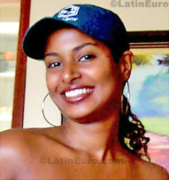 Date this attractive Brazil girl Aninha from Recife B149