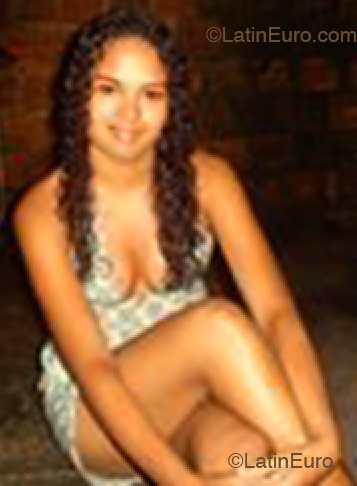 Date this sultry Brazil girl Anne from Rosario B1515