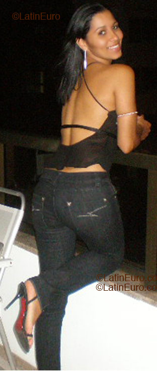 Date this funny Brazil girl Carla from Aracaju B1521