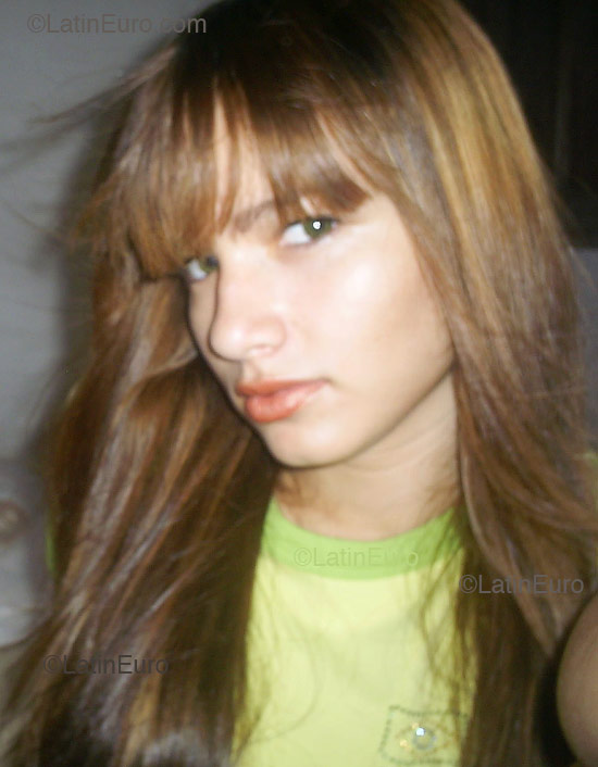 Date this athletic Brazil girl Ravenna from Sao Luis B1546