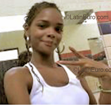 Date this beautiful Brazil girl Monique from Paulista B1605