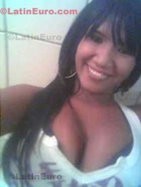 Date this exotic Brazil girl Francislene from Petrolina B17