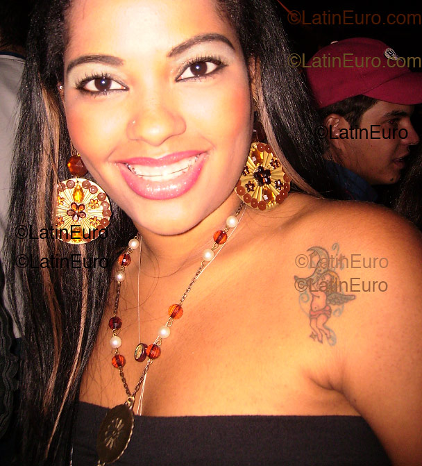 Date this gorgeous Brazil girl Jaqueline from Goiania B1706