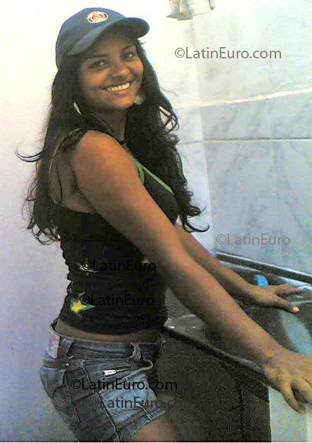 Date this athletic Brazil girl Rosicleide from Maceio B1766