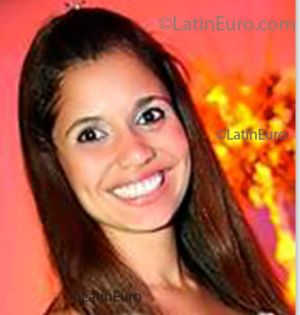 Date this passionate Brazil girl Paola from Vitoria B1782