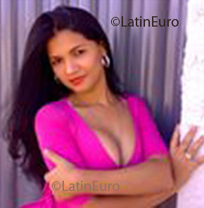 Date this athletic Brazil girl Alynne from Goiania B1792