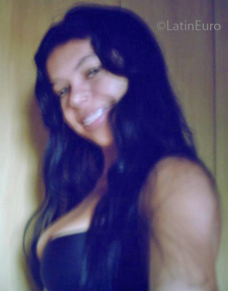 Date this hot Brazil girl Elaine from Porto Velho B1815