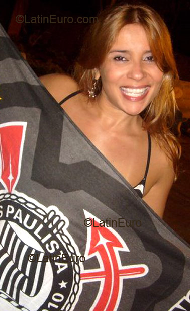 Date this sultry Brazil girl Luziana from Goiania  B1840
