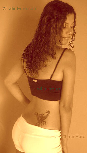 Date this fun Brazil girl Jacki from Goiania B1856