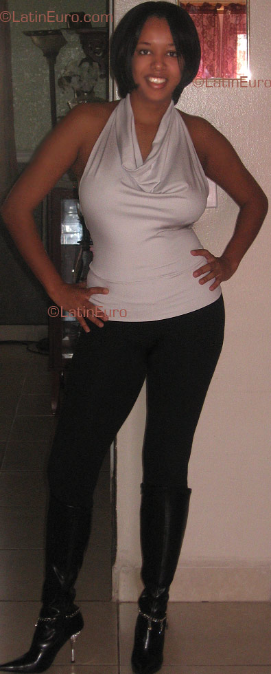 Date this nice looking Brazil girl Keila from  B1905