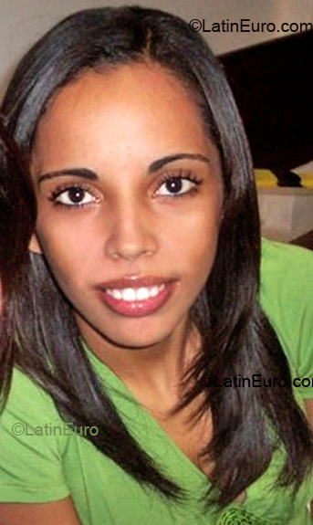Date this stunning Brazil girl Ana from Sao Goncalo B1957