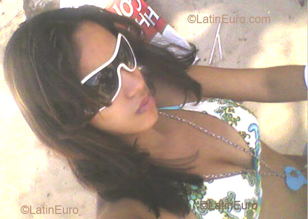 Date this voluptuous Brazil girl Jamile from  B1972