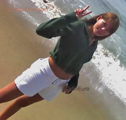 Date this sensual Brazil girl Flaviane from  B1976