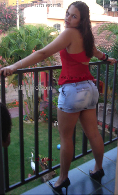 Date this passionate Brazil girl Amanda from Governado Valadares B2016
