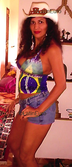 Date this lovely Brazil girl Cristina from Rio De Janeiro B2030