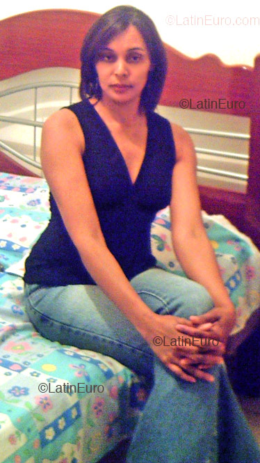 Date this good-looking Brazil girl Rita from Belo Horizonte B2044
