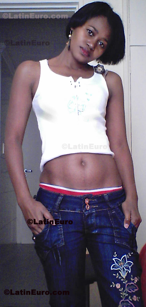 Date this cute Brazil girl Irani from Embu B205