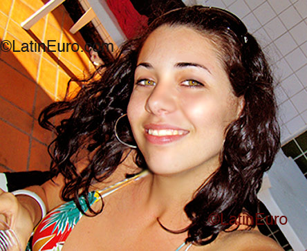 Date this athletic Brazil girl Robertinha from Vitoria B2074