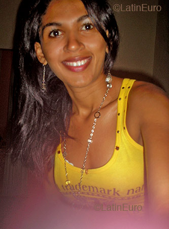 Date this nice looking Brazil girl Stefani from  B2098