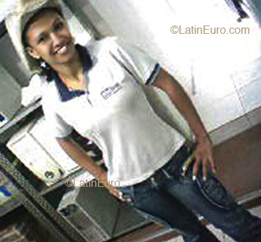 Date this athletic Brazil girl Viviane from Belo Horizonte B2108