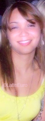 Date this happy Brazil girl Rebeca from Sao Jose dos Campos B2164