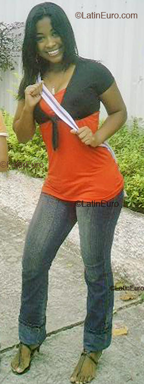 Date this passionate Brazil girl Agnes from Rio de Janeiro B2173