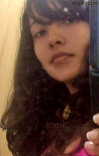 Date this pretty Brazil girl Elaine from Rio de Janeiro B2196