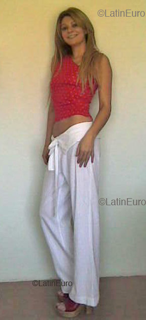 Date this nice looking Brazil girl Tatiana from  B2240