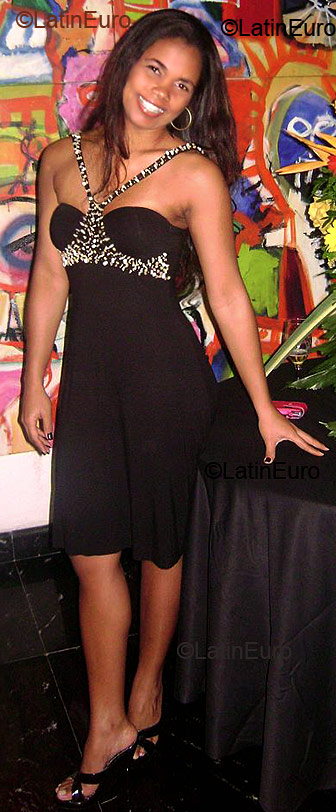 Date this charming Brazil girl Sandra from Maceio B2264