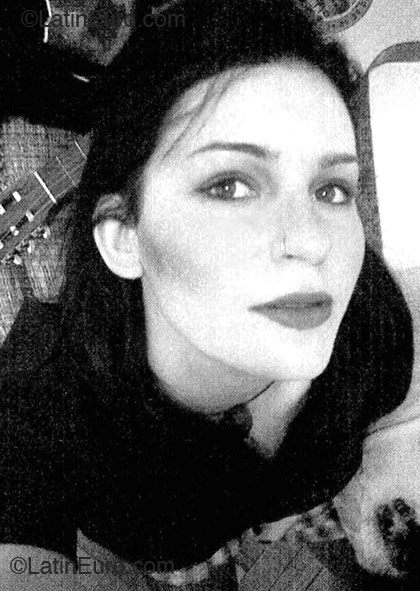 Date this lovely Brazil girl Mariana from Belo Horizonte B2283