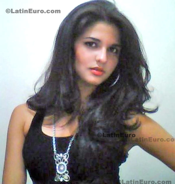 Date this pretty Brazil girl Karen from Conselheiro Lafaiete B23