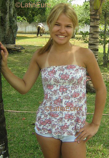 Date this georgeous Brazil girl Patricia from RIO DE JANEIRO B2301