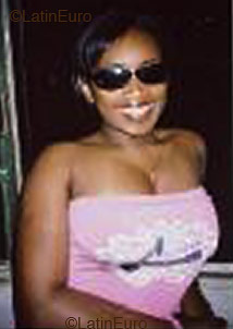 Date this nice looking Brazil girl Carla from Belo Horizonte B2323
