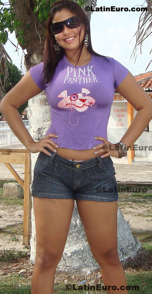Date this funny Brazil girl Thgna from Caruaru B235