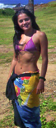 Date this funny Brazil girl Deborah from RIO DE JANEIRO B2388