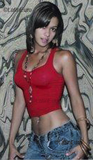 Date this hard body Brazil girl Patricia from Teresina B2431