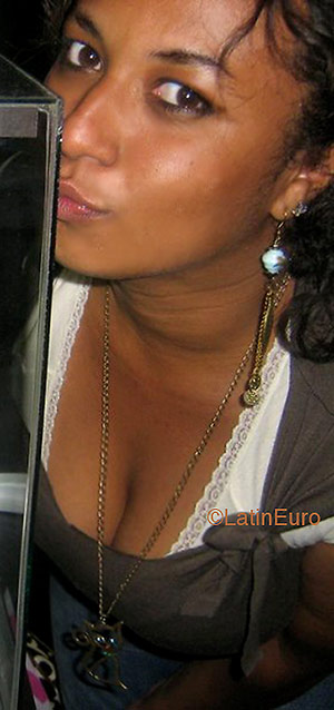 Date this sultry Brazil girl Leticia from COTIA B2529