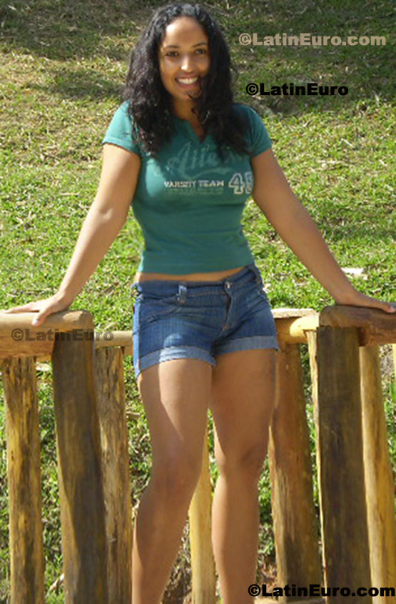 Date this passionate Brazil girl Ana from Campinas B263