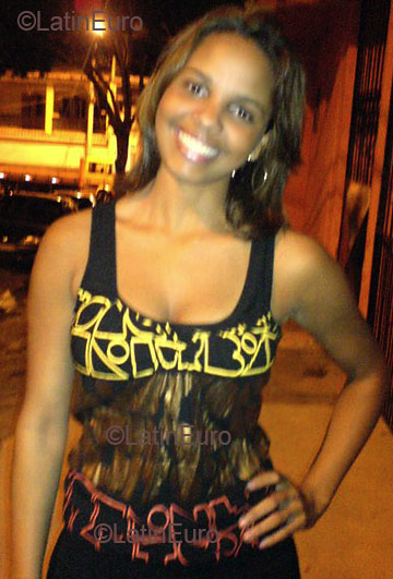 Date this foxy Brazil girl Juliana from SERRA B2649