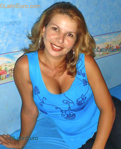Date this athletic Brazil girl Josielba from SERTANIA B2673