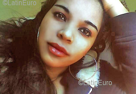 Date this attractive Brazil girl Vanessa from JARDIM B2690