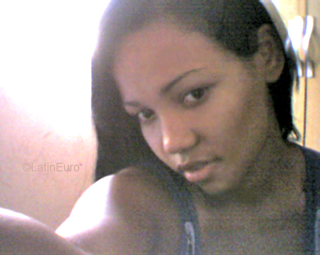 Date this georgeous Brazil girl Aline from MANAUS B2715