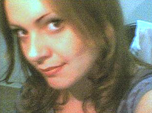 Date this nice looking Brazil girl Fernanda from BAURU B2716