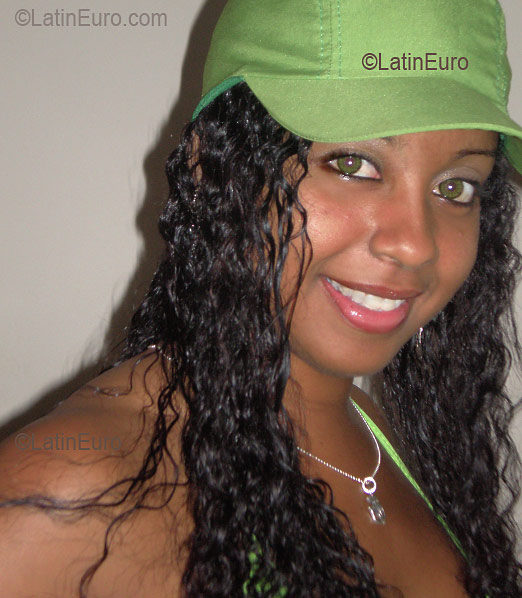 Date this stunning Brazil girl Veronica from SALVADOR B2718