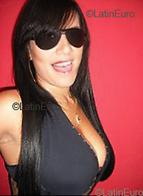 Date this funny Brazil girl Cleydyane from GOIANIA B2751