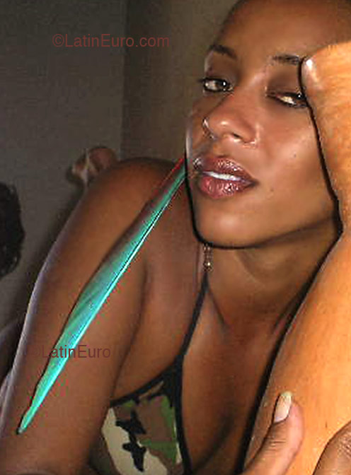Date this stunning Brazil girl Fernanda from FORTALEZA B2850