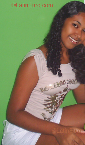 Date this sensual Brazil girl Rafaela from RIO DE JANEIRO B2855